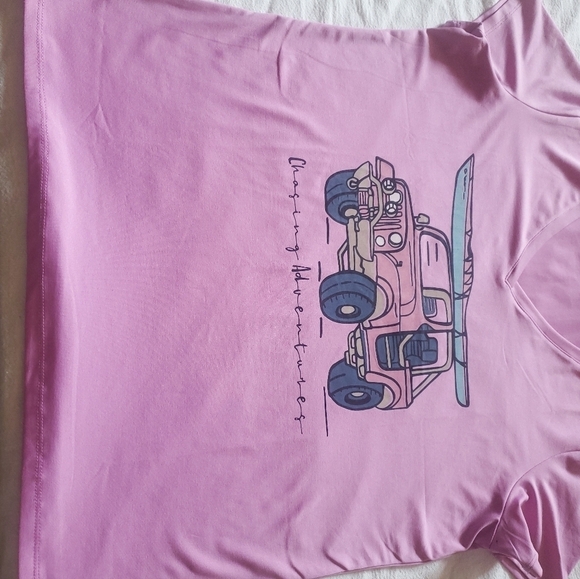 Outdoor Life Vneck Graphic "Chasing Adventures" SS Sz. M Top - Picture 5 of 7